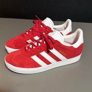 New Adidas Gazelle Originals in Little Boys size 2 Never worn